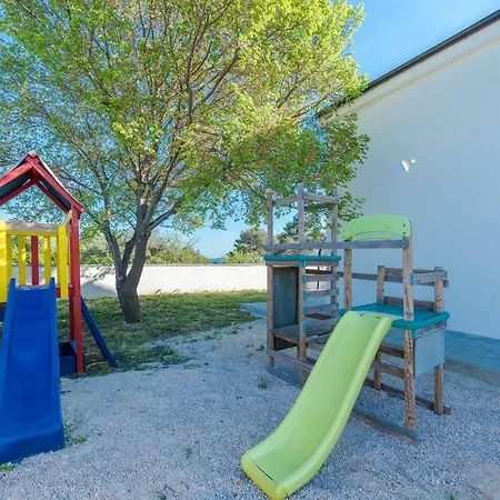 Four Bedroom Horizon 扎达尔