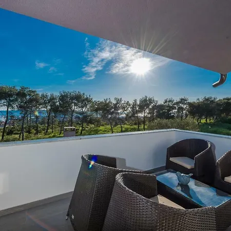 Four Bedroom Horizon