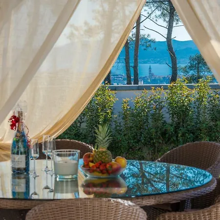 Four Bedroom Horizon Villa